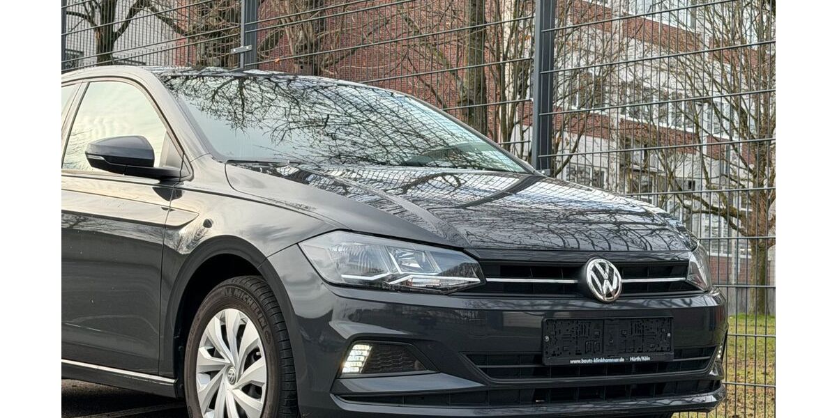 VW Polo 61.222 km 11.990 &euro; Mönchengladbach 41068