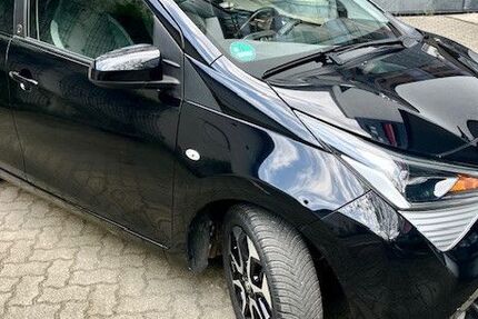Toyota Aygo (X) 35.000 km 9.900 &euro; Hamburg 22303