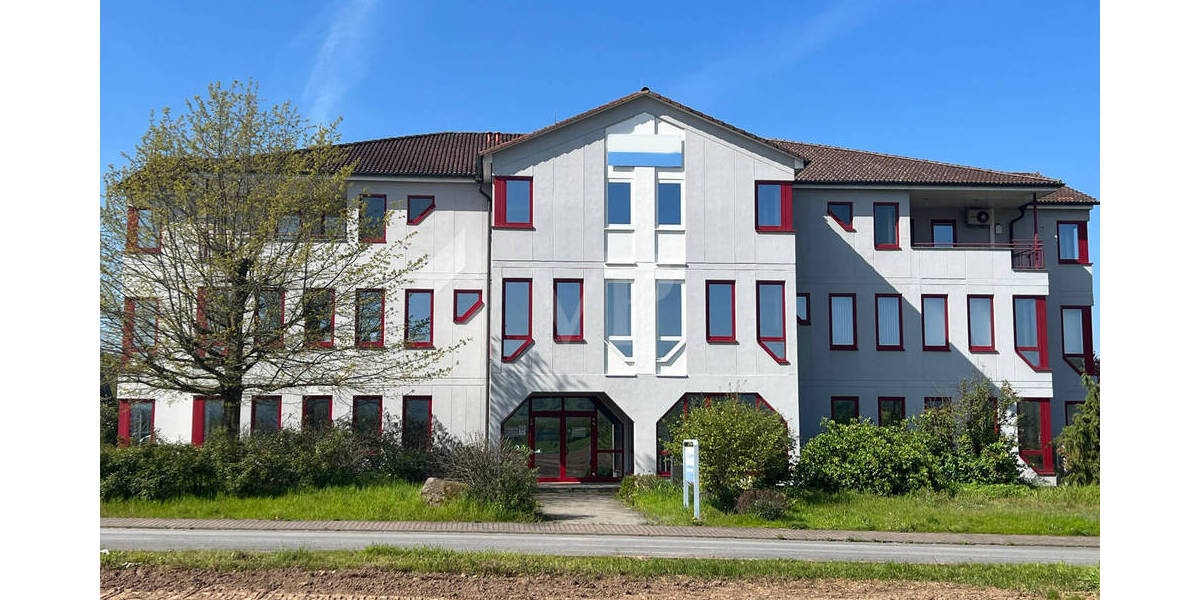 Top gepflegte Gewerbeimmobilie für BüroLager und Produktion in Wertheim Mondfeld! zimmer