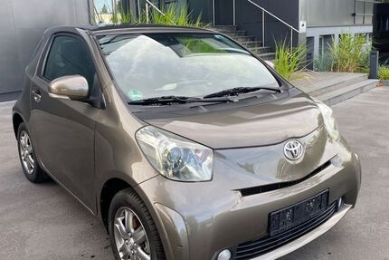 Toyota IQ 120.000 km 4.990 € Köln 50739