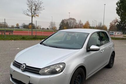 VW Golf 268.000 km 5.600 &euro; Östringen 76684
