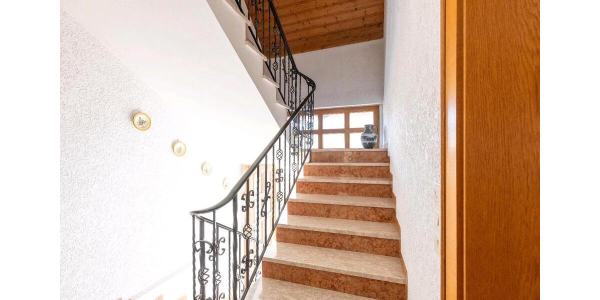 Mehrfamilienhaus, Wohnhaus Hutthurm - 12 Zimmer, 240 m&sup2;, 359.000&euro; | Angebot:26317026