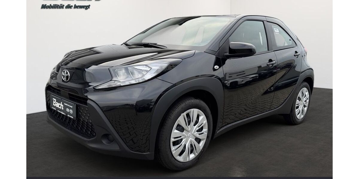 Toyota Aygo (X) 2.500 km 17.560 &euro; Friedrichshafen 88046