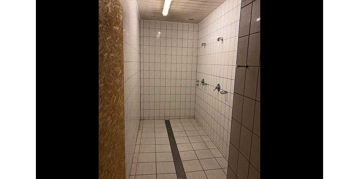 Einfamilienhaus Schleusegrund - 23 Zimmer, 1.600 m&sup2;, 280.000&euro; | Angebot:27103267
