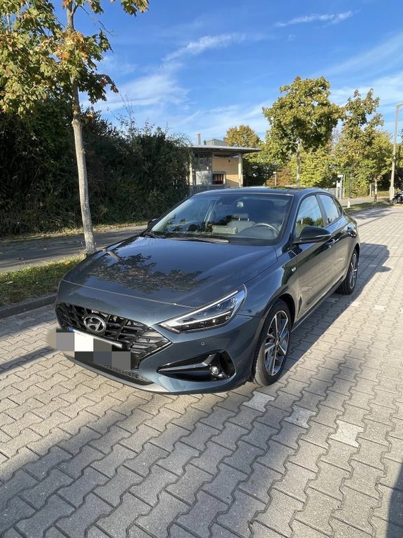 i30