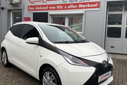 Toyota Aygo (X) 99.500 km 8.890 &euro; Worms 67547