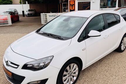 Opel Astra 61.270 km 8.680 &euro; Moers 47445