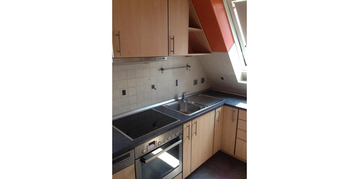 Dachgeschoßwohnung Baunatal - 4 Zimmer, 124 m&sup2;, 1.080&euro; | Angebot:25419152