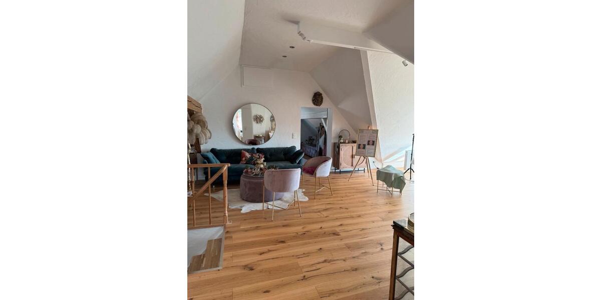 Helle 2 Zimmer DG-Wohnung, ca.80 qm in DonaueschingenAasen 2 zimmer