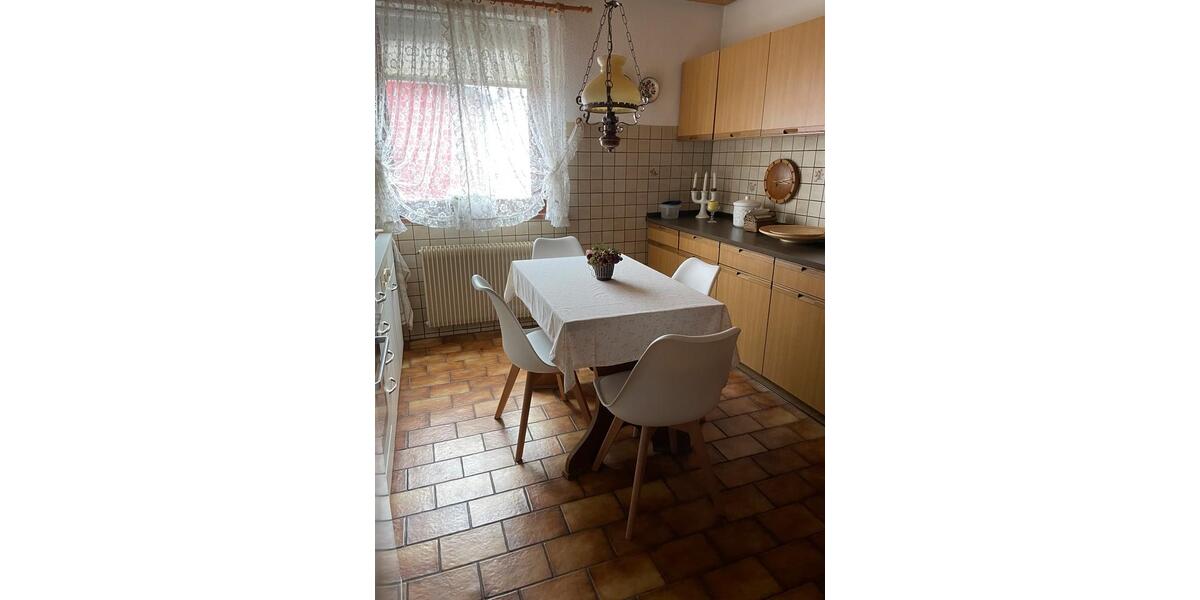 Etagenwohnung Schmitten im Taunus - 2.5 Zimmer, 75 m&sup2;, 950&euro; | Angebot:25392022