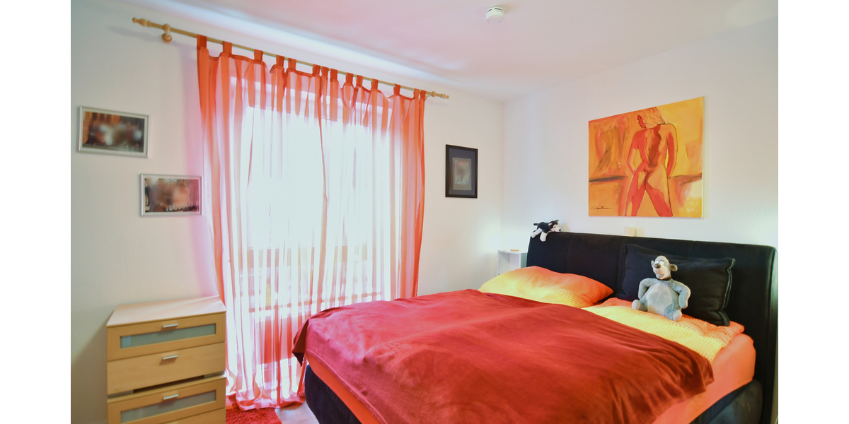 Schöne Wohnung mit 1a Infrastruktur + 2 TG Plätze 3 zimmer