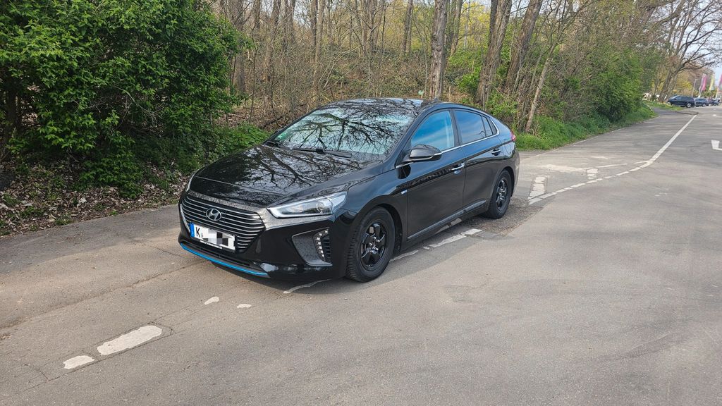Hyundai IONIQ 88.000 km 12.000 &euro; Köln 50827
