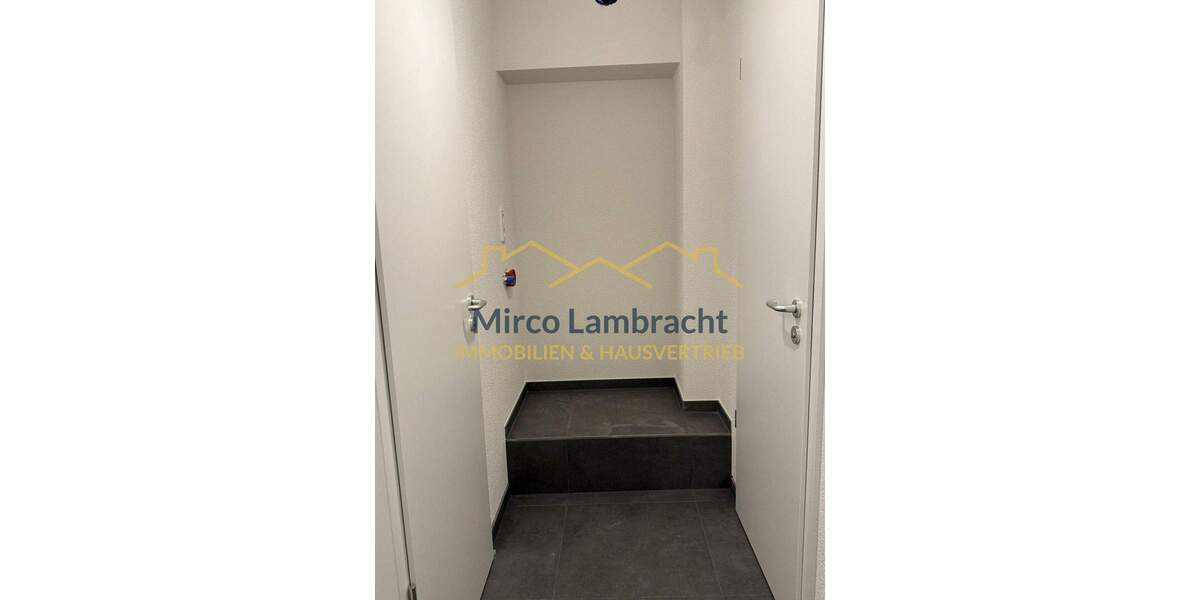 Gewerbeobjekt Breisach am Rhein Breisach - 2 Zimmer, 84 m&sup2;, 1.100&euro; | Angebot:25666472