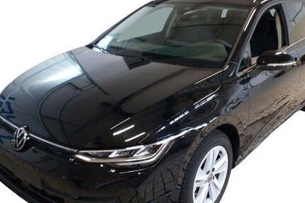 VW Golf 9.881 km 26.890 € Blaufelden 74572