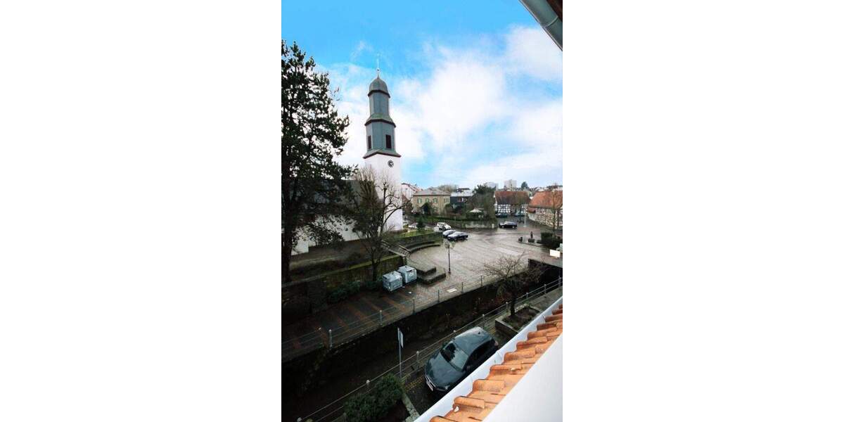 Gemütliche, renovierte 2-DG Wohnung in Eschborn + EBK 2 zimmer