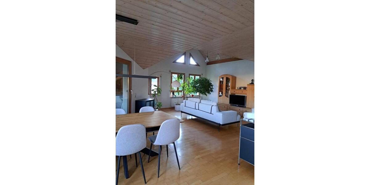 Etagenwohnung Wutöschingen - 3.5 Zimmer, 100 m&sup2;, 1.000&euro; | Angebot:25518951