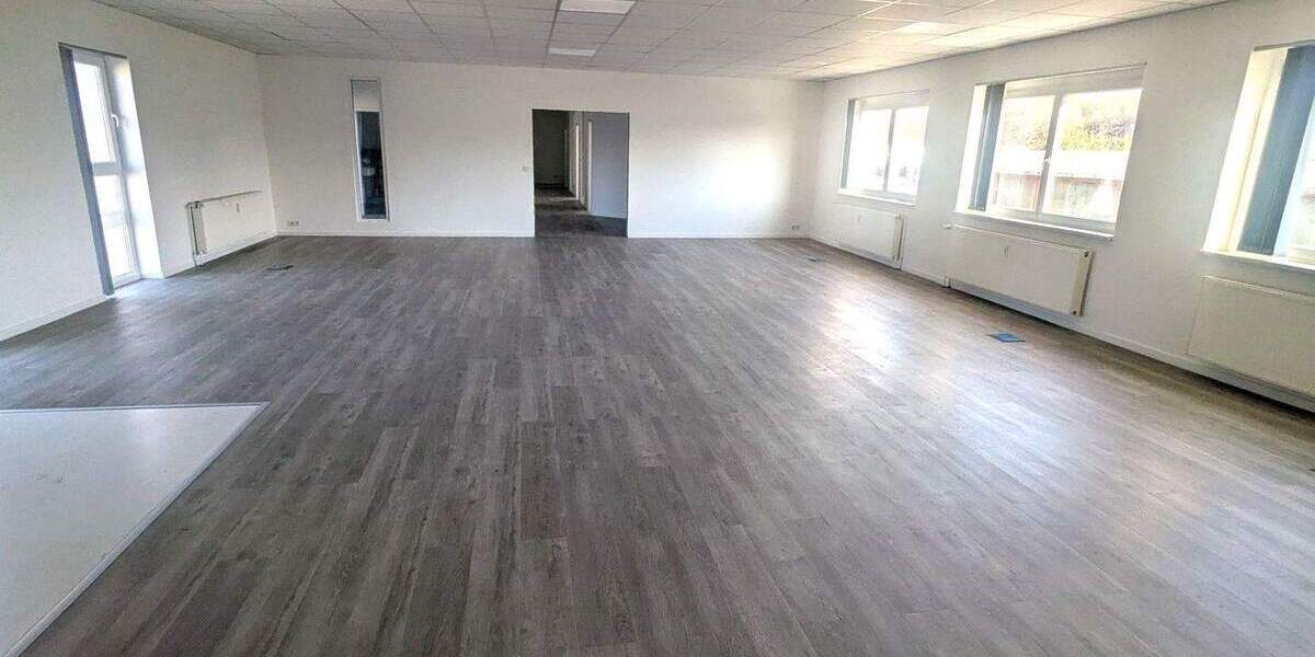 Gewerbeobjekt Eisenberg - 9 Zimmer, 440 m&sup2;, 2.420&euro; | Angebot:24250257