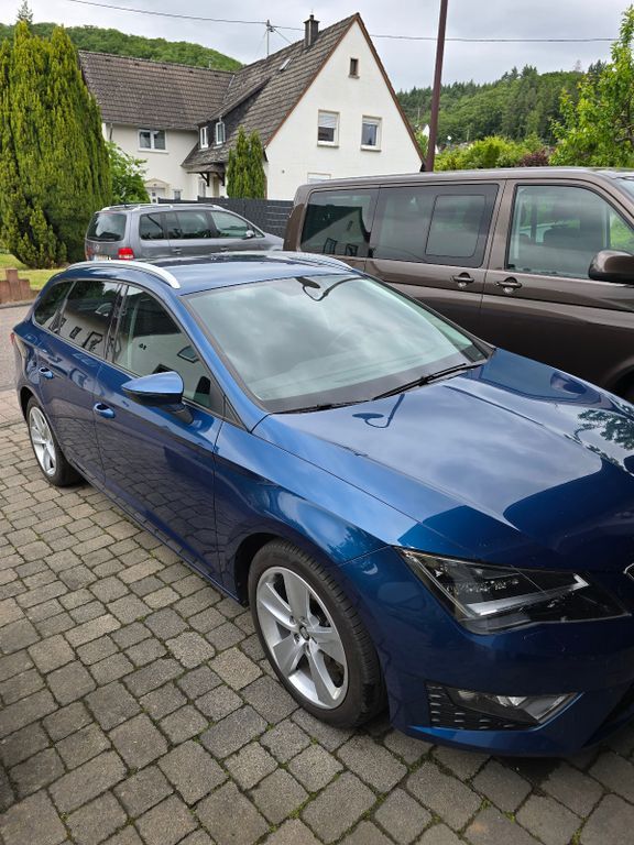 Seat Leon 137.000 km 12.500 € Igel 54298