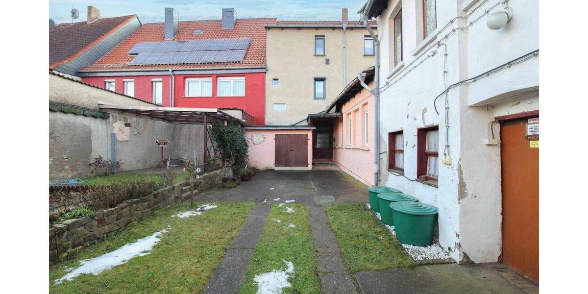 Reihenmittelhaus Calbe - 5 Zimmer, 220 m&sup2;, 113.000&euro; | Angebot:25213018