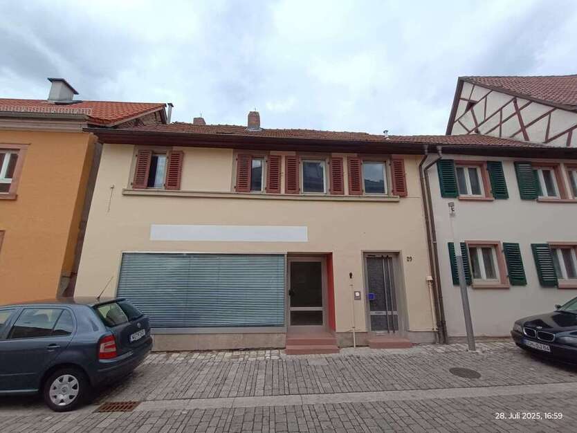 Haus zum Kaufen in Thüngersheim 125.000 € 99 m²