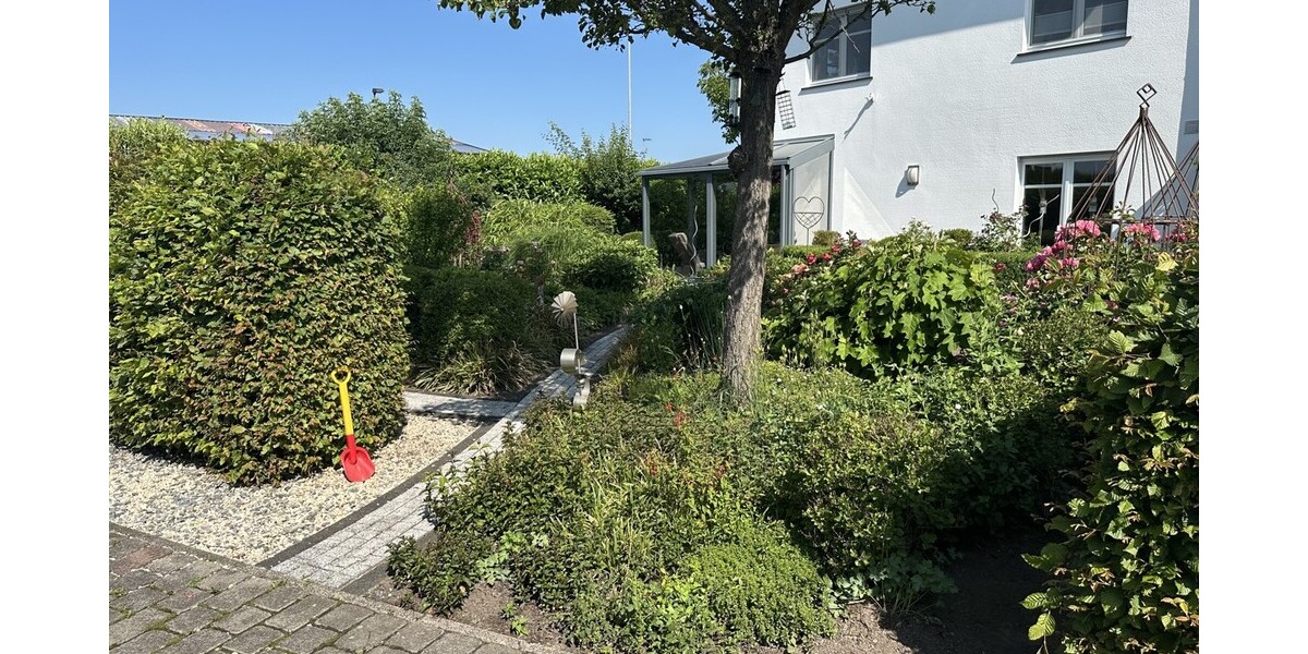 Großzügiges Wohnen und Arbeiten vereint: Einfamilienhaus mit Gewerbeeinheit! 10 zimmer