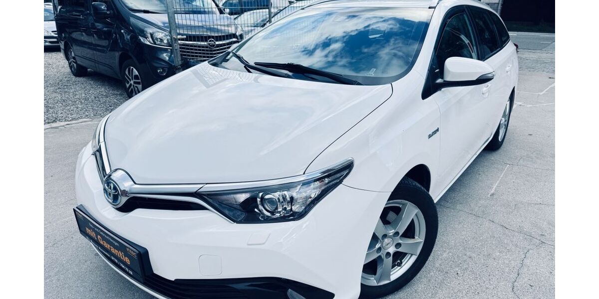 Toyota Auris 126.000 km 12.500 &euro; Hamburg 20537