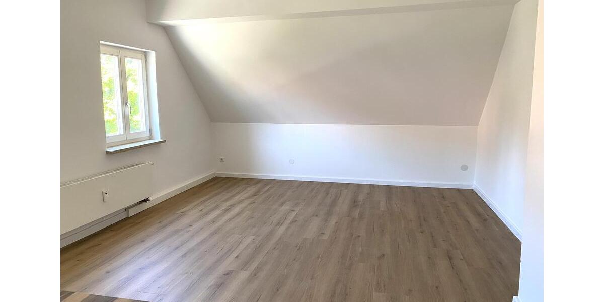 Dachgeschoßwohnung Fischach - 2 Zimmer, 80 m&sup2;, 840&euro; | Angebot:26689978