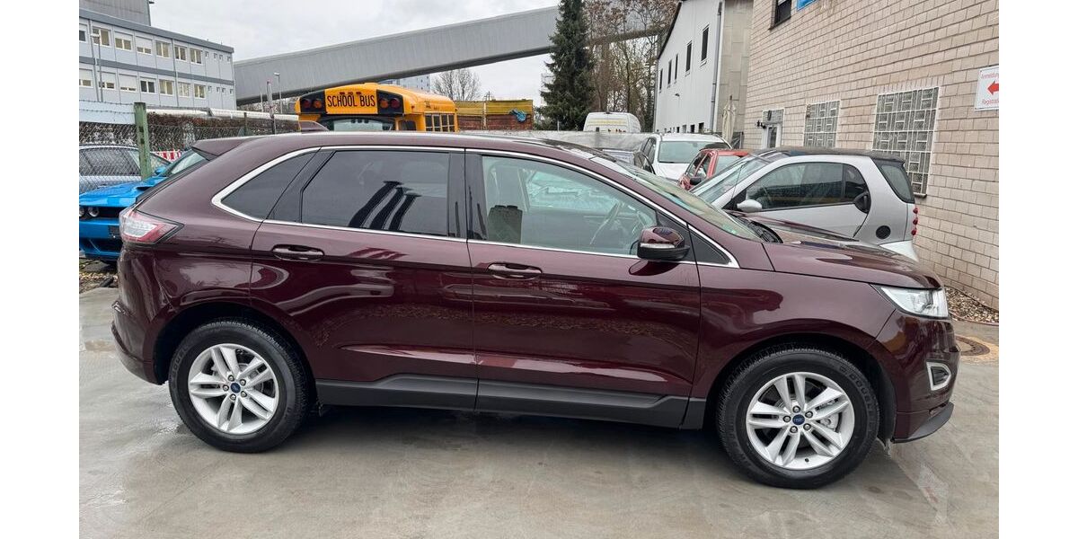 Ford Edge 67.500 km 17.999 &euro; Berlin 13599