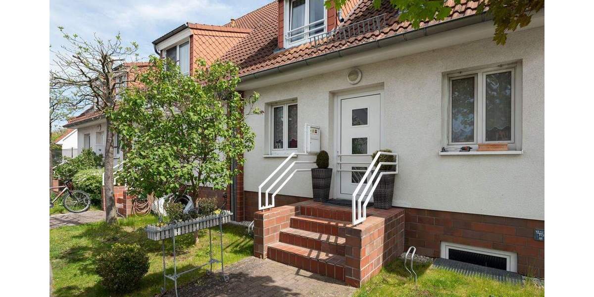 Frei ab 01.12.2025 Reihenendhaus vor den Toren Berlins - ohne Käuferprovision 4 zimmer