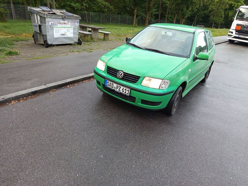 VW Polo 121.000 km 999 € Nittenau 93149