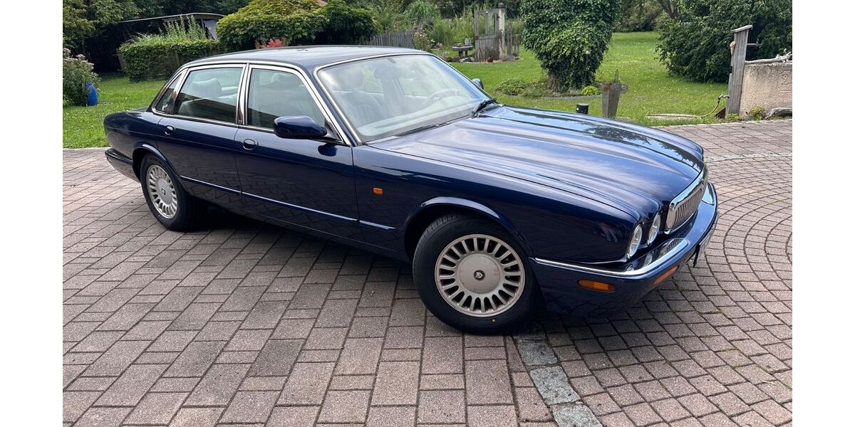 Jaguar XJ8 205.000 km 9.800 &euro; Traunstein 83278