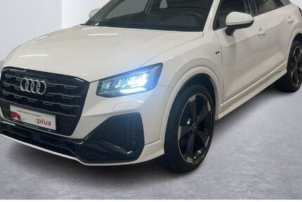 Audi Q2 67.640 km 24.450 &euro; Hamburg 20537