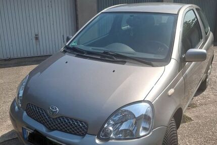 Toyota Yaris 230.000 km 1.300 &euro; Unna 59425