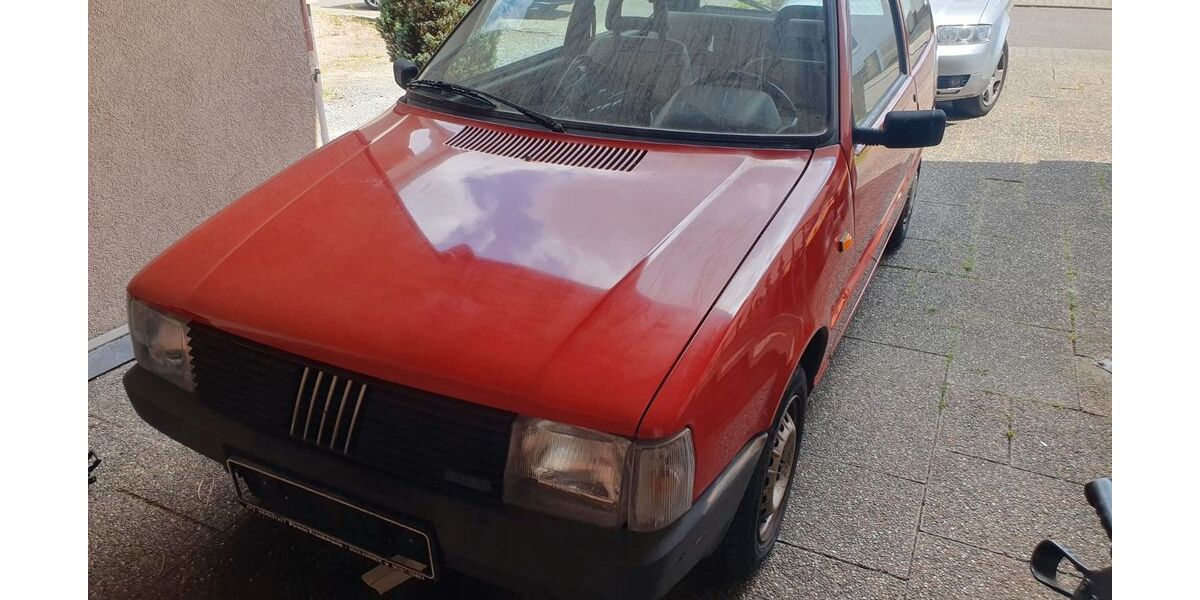 Fiat Uno 134.000 km 1.800 &euro; Kronau 76709