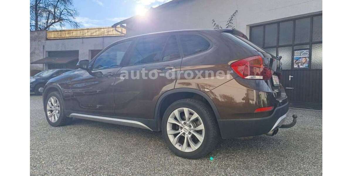 BMW X1 20 i xDrive /Leder/Bi Xenon/AHK/1.Hand 133.770 km 11.300 &euro; Wald-Glashütte 88639