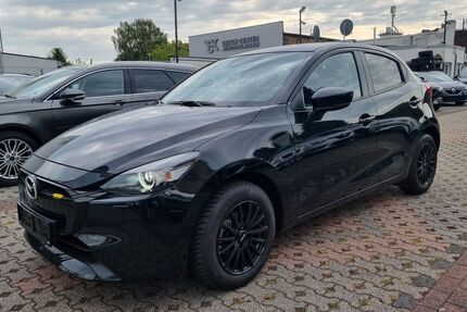 Mazda 2 13.200 km 16.698 &euro; Mönchengladbach 41063