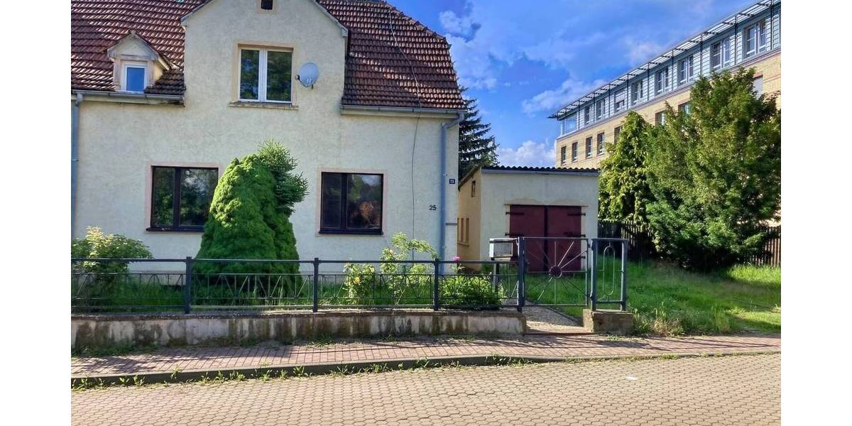 Doppelhaushälfte Sangerhausen - 6 Zimmer, 130 m&sup2;, 69.000&euro; | Angebot:25743667