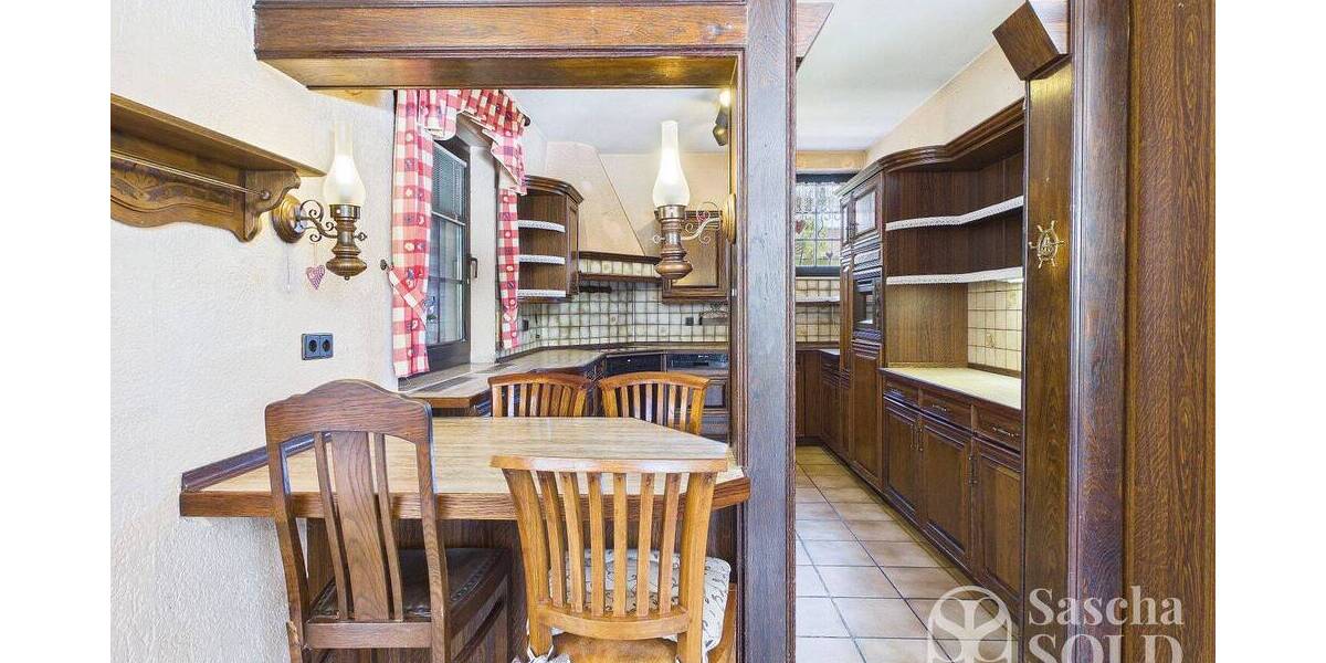 Großzügiges Anwesen in ruhiger Waldrandlage - Pool, Sauna, Wintergarten, Balkon u. Doppelgarage - Einfamilienhaus Spiesen-Elversberg Elversberg | Angebot:26178654