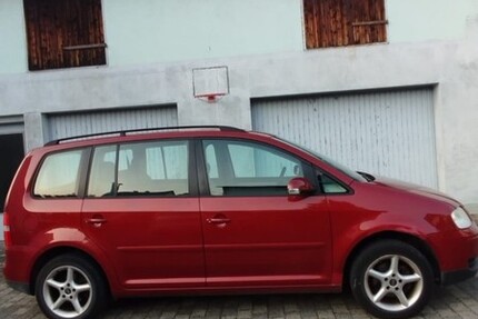 VW Touran 171.000 km 2.800 € Löhnberg 35792