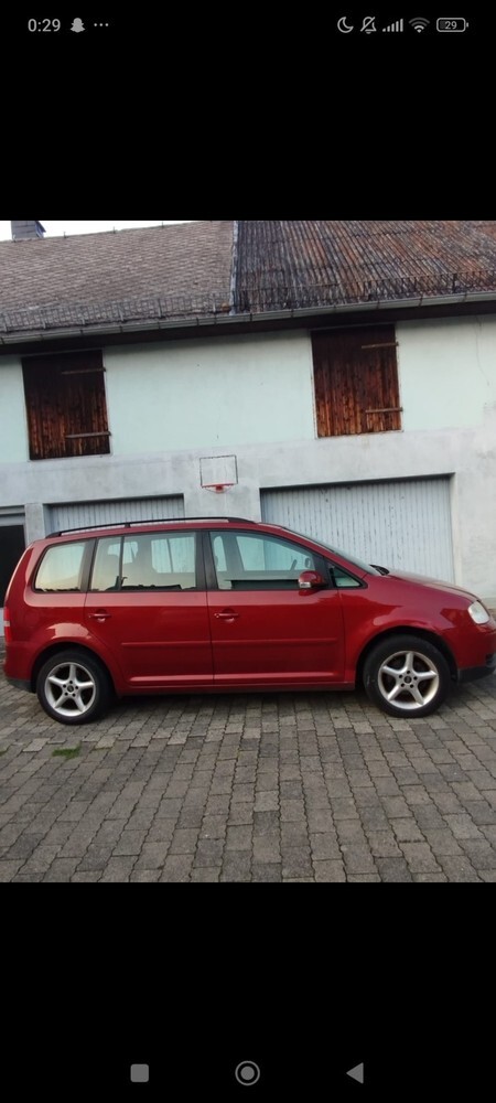 VW Touran 171.000 km 2.800 € Löhnberg 35792