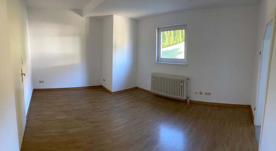 Dachgeschoßwohnung Marburg - 4 Zimmer, 80 m&sup2;, 780&euro; | Angebot:25431433