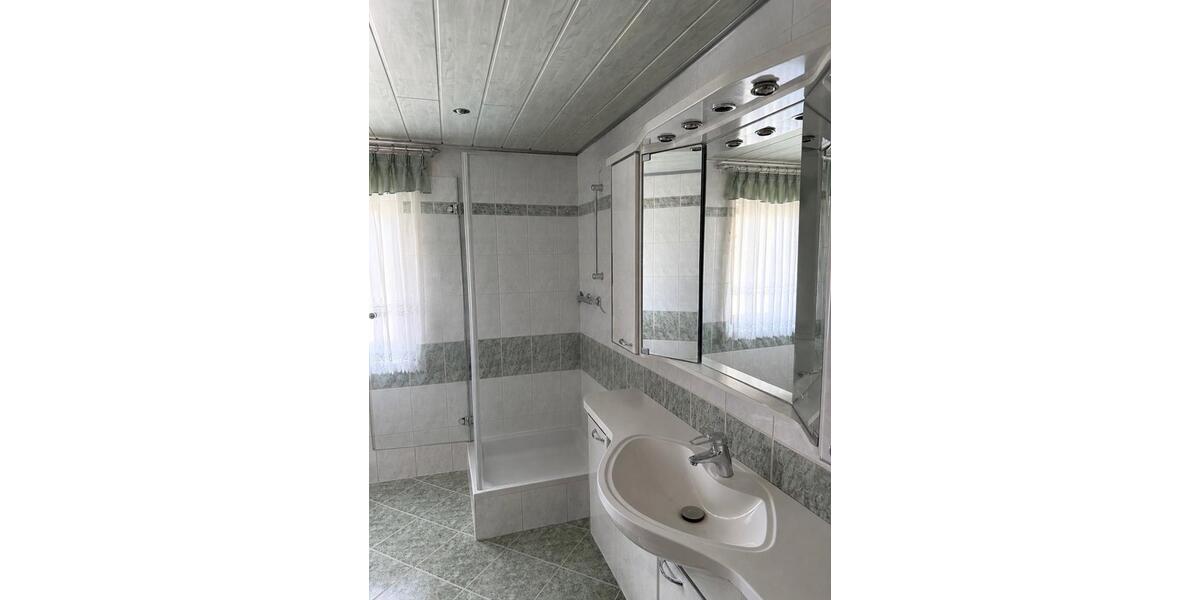 Etagenwohnung Elsterwerda - 3 Zimmer, 130 m&sup2;, 155.000&euro; | Angebot:26768837
