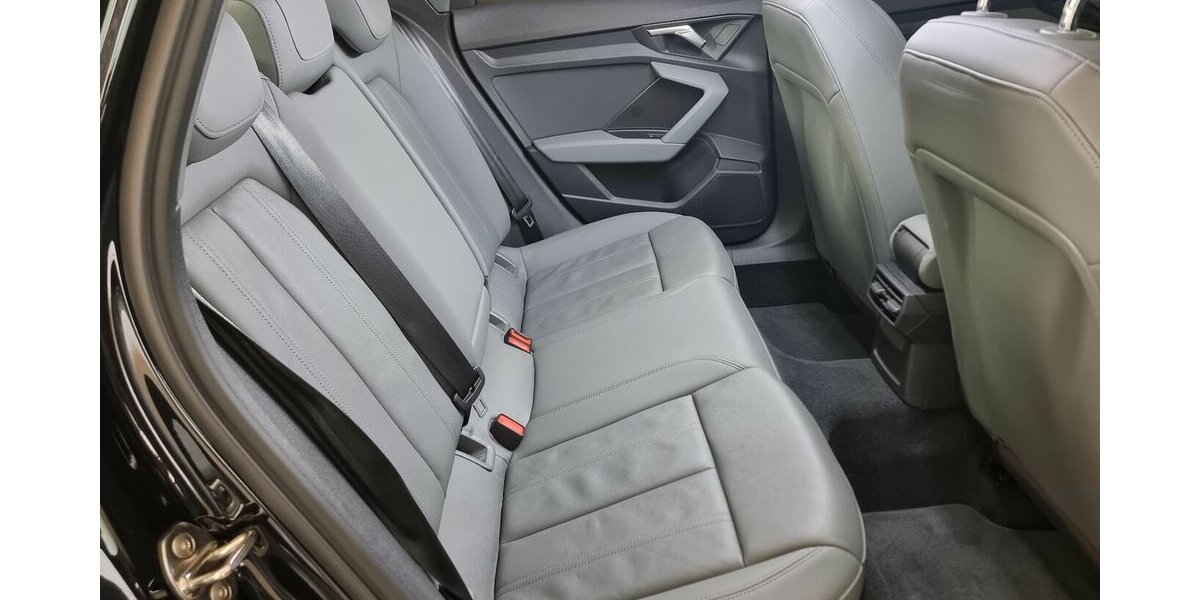 Audi A3 30TFSI limo Navi Leder Digital VIC Kamera LED 66.400 km 21.100 &euro; Garrel 49681