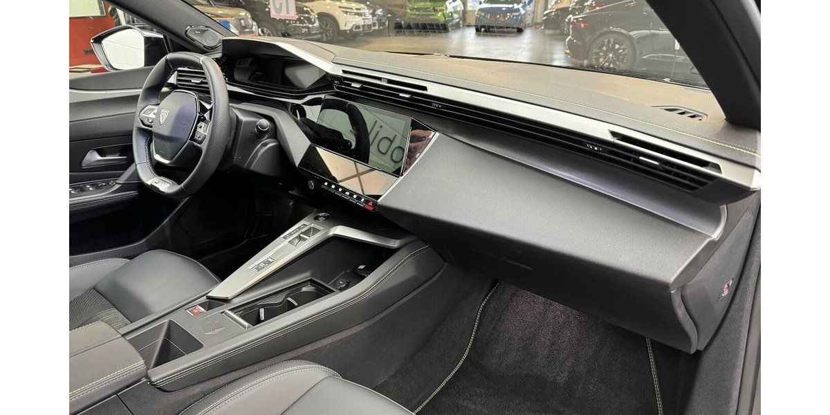 Peugeot 408 GT 145 Hybrid DSC6 Massage 360° Cam 21.700 km 27.380 &euro; Lich 35423