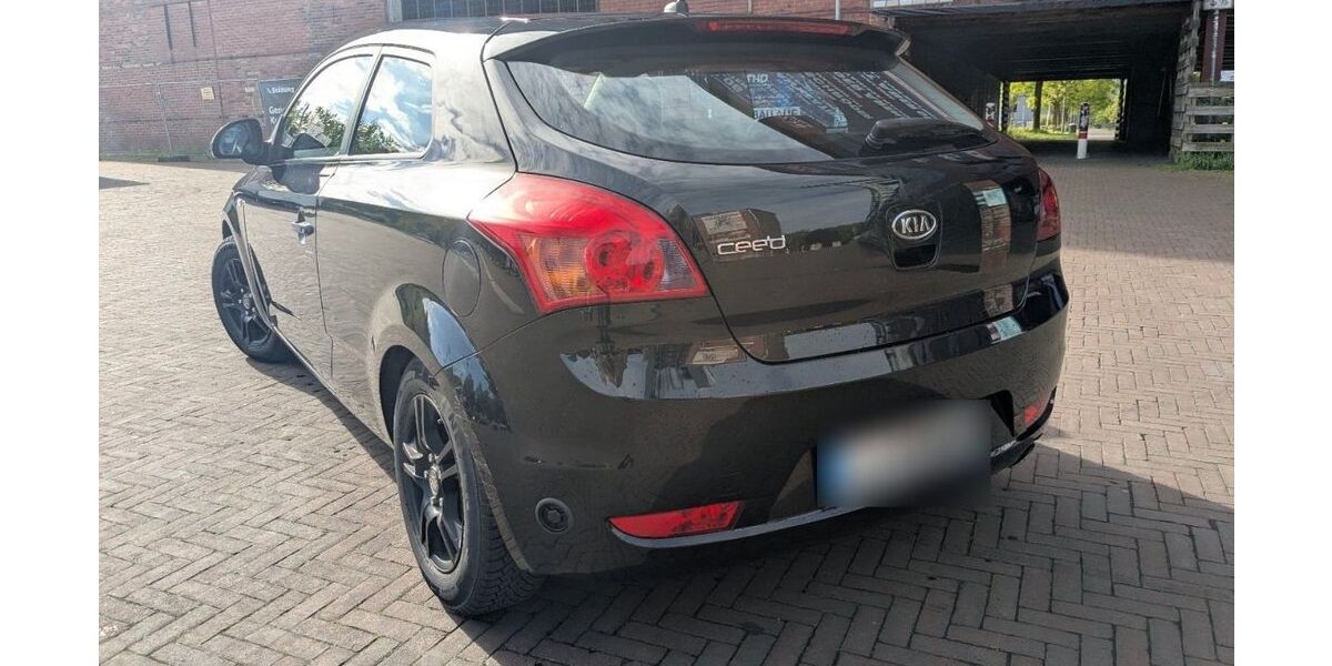 Kia ceed Sportswagon 168.500 km 1.500 &euro; Falkensee 14612