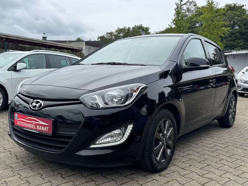 Hyundai i20 83.231 km 6.799 € Essen 45356