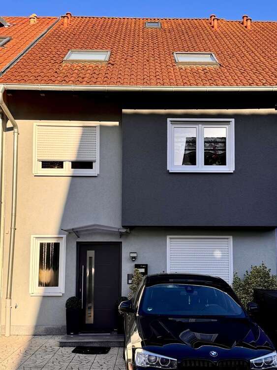 Haus zum Kaufen in Mannheim 720.000 € 215 m²
