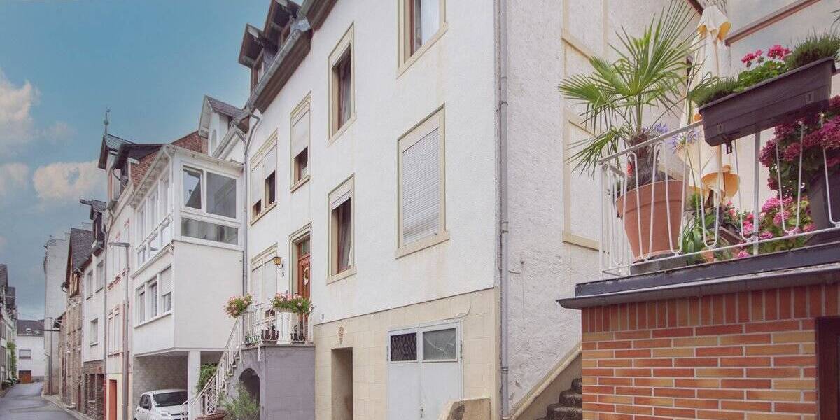 Ausbaufähiges 3 ZKB Reihenendhaus mit Einbauküche und Stellplatz 3 zimmer