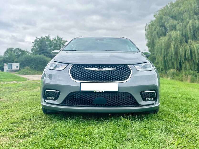 Chrysler Pacifica 110.000 km 37.000 € Linken 17321