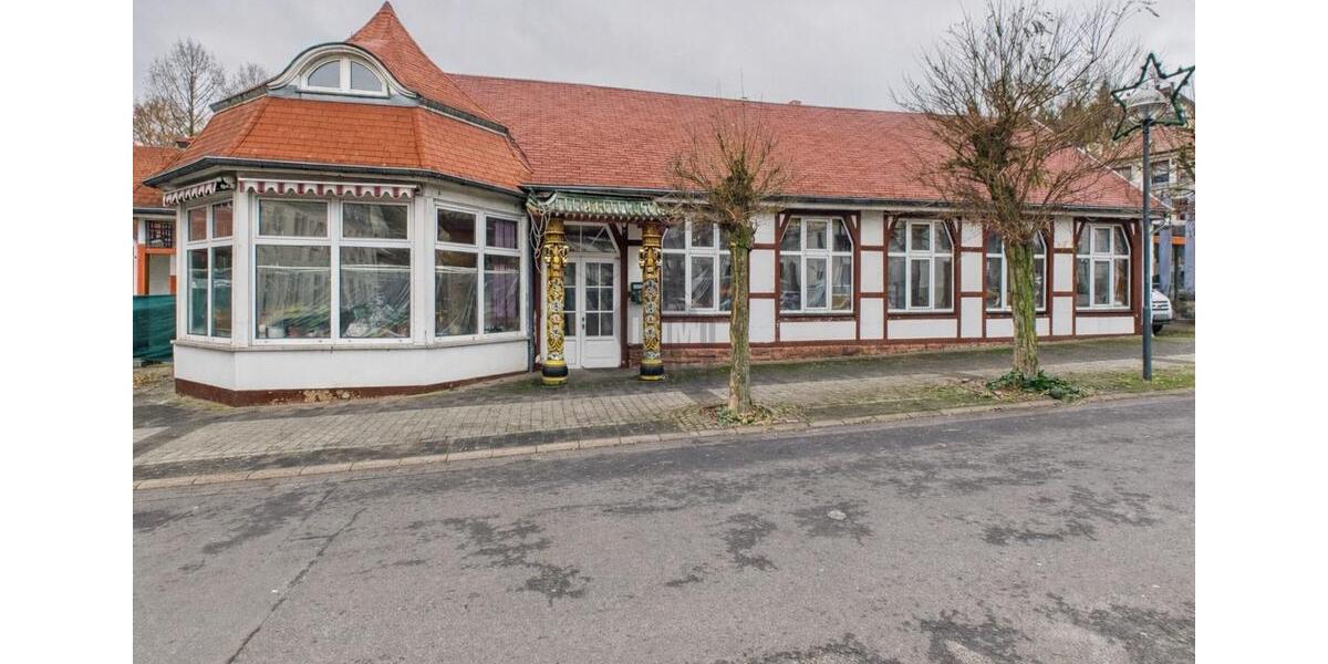 PERFEKT FÜR KONZEPTE, DIE AUFFALLEN WOLLEN - EIN ORT, DER IM GEDÄCHNIS BLEIBT: HISTORISCHE ARCHITEKTUR MIT INDIVIDUELLEM CHARME zimmer